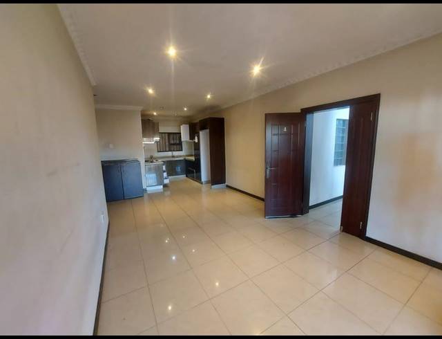 19 BEDROOM COMPLEX FOR SALE IN LAUDIUM